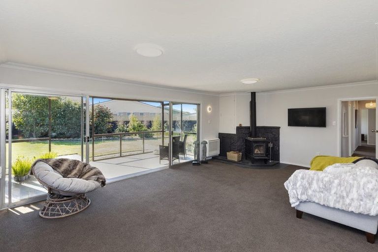 Photo of property in 10 Westerleigh Street, Bishopdale, Christchurch, 8053