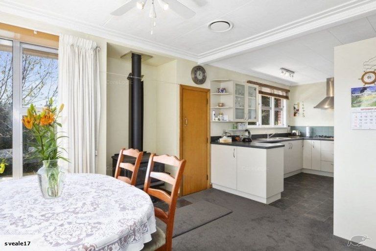 Photo of property in 85 Kaikorai Valley Road, Glenross, Dunedin, 9011