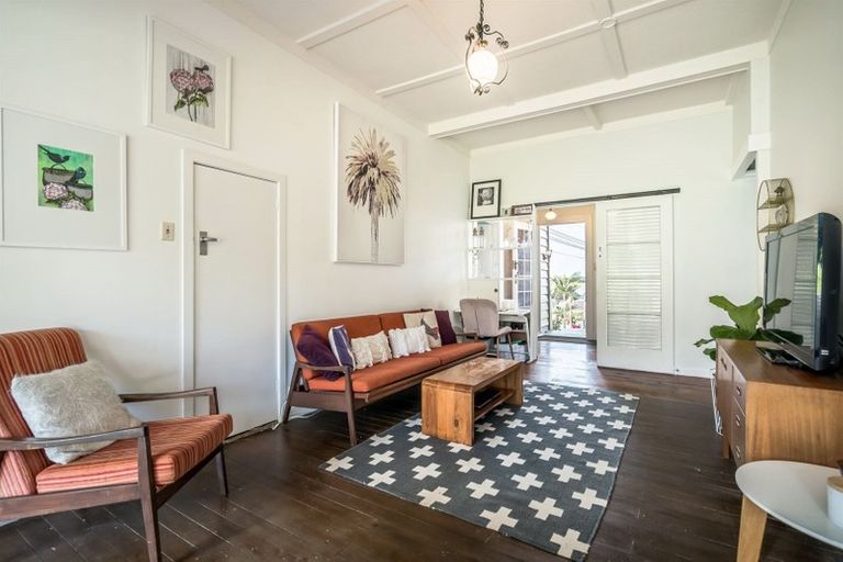 Photo of property in 14 Richmond Avenue, Northcote Point, Auckland, 0627