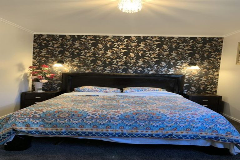 Photo of property in 27 Paddington Grove, Karori, Wellington, 6012