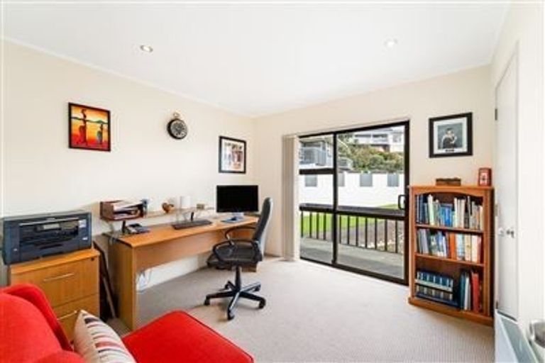 Photo of property in 43 Redwing Street, Browns Bay, Auckland, 0630