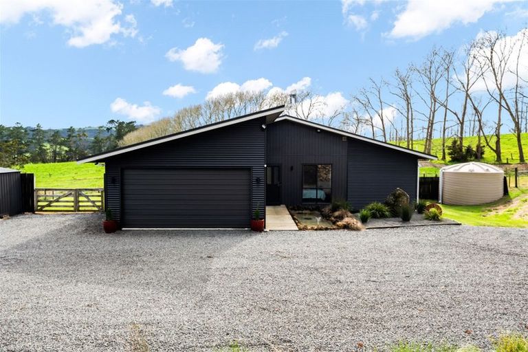 Photo of property in 887 Three Mile Bush Road, Ruatangata West, Kamo, 0185