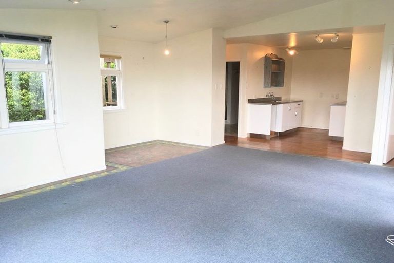Photo of property in 60 Orangi Kaupapa Road, Northland, Wellington, 6012
