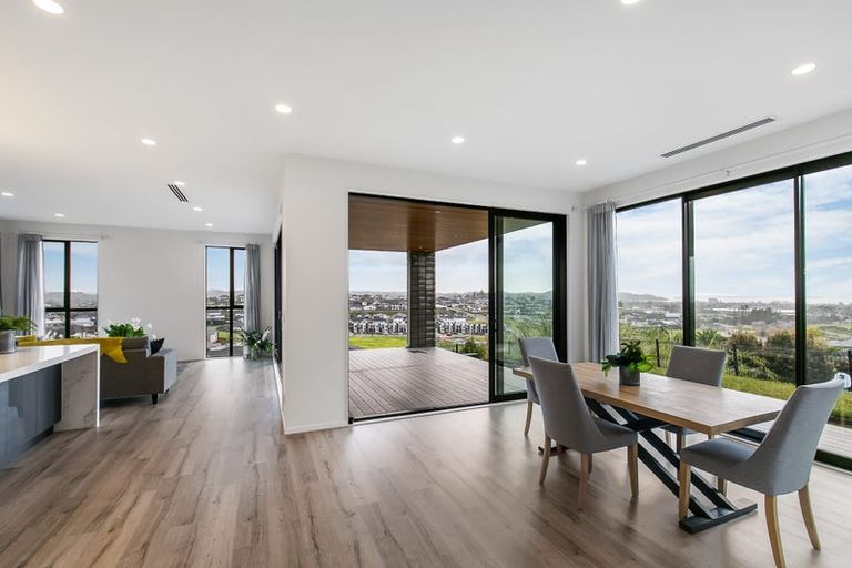 Photo of property in 98 Wainui Road, Silverdale, 0932