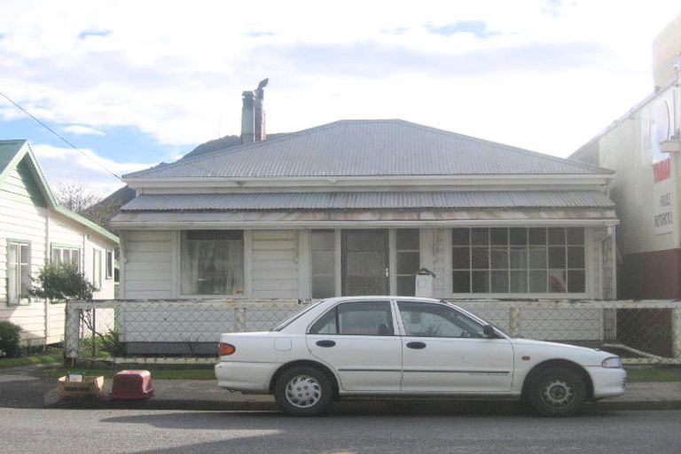 Photo of property in 12 George Street, Hikurangi, 0114