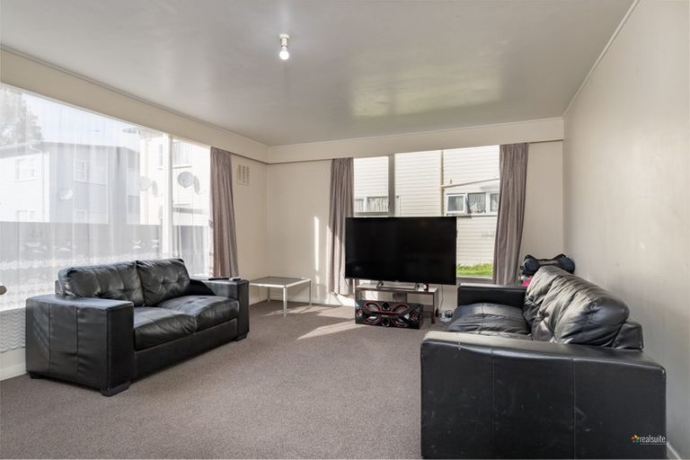 Photo of property in 1/253 Waterloo Road, Hutt Central, Lower Hutt, 5011