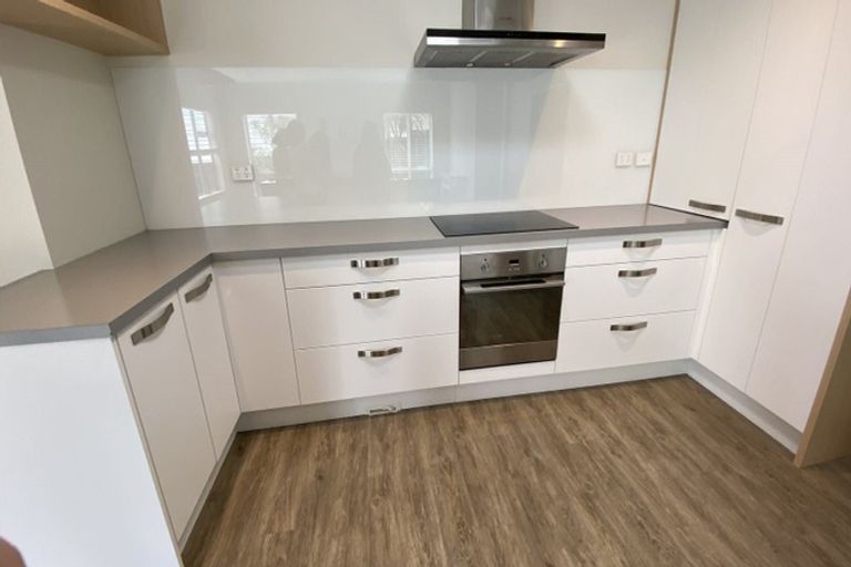 Photo of property in 2 Fennell Crescent, Silverdale, 0932