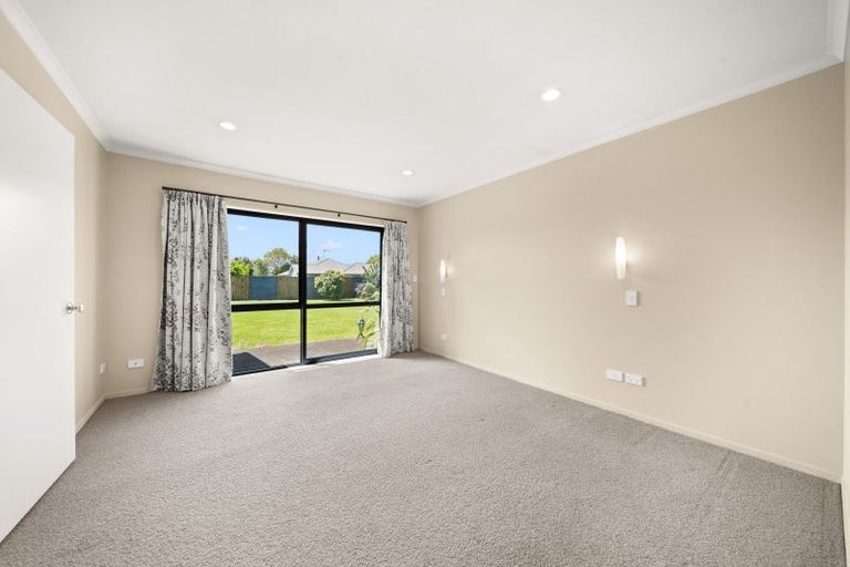 Photo of property in 77 Reading Street, Greytown, 5712