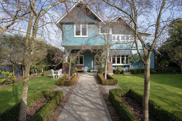 Photo of property in 27 Mcdougall Avenue, St Albans, Christchurch, 8014