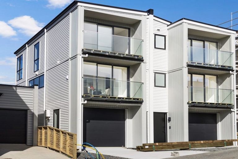 Photo of property in 45 Waihou Crescent, Albany Heights, Auckland, 0632