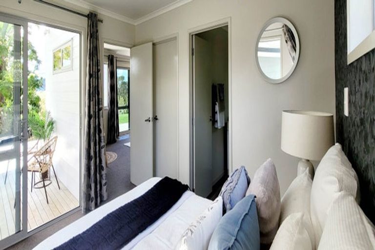 Photo of property in 36 Beach Road, Onerahi, Whangarei, 0110