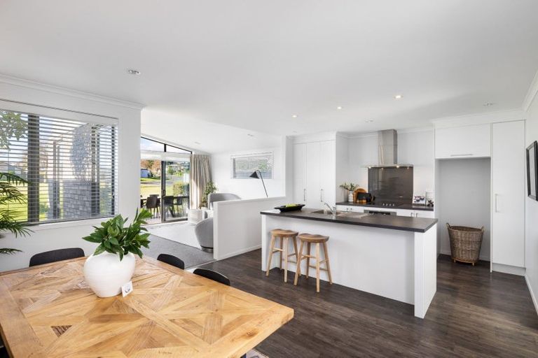 Photo of property in 16 Scoria Close, Pyes Pa, Tauranga, 3112