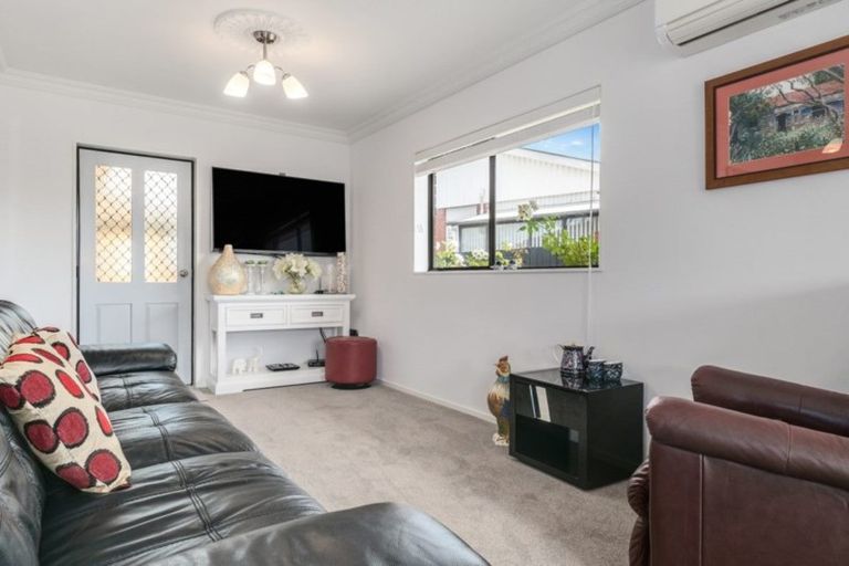 Photo of property in 1/24 Fourth Avenue, Tauranga, 3110