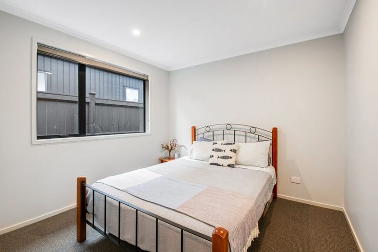 Photo of property in 34 Paparahi Place, Wainui, Silverdale, 0992