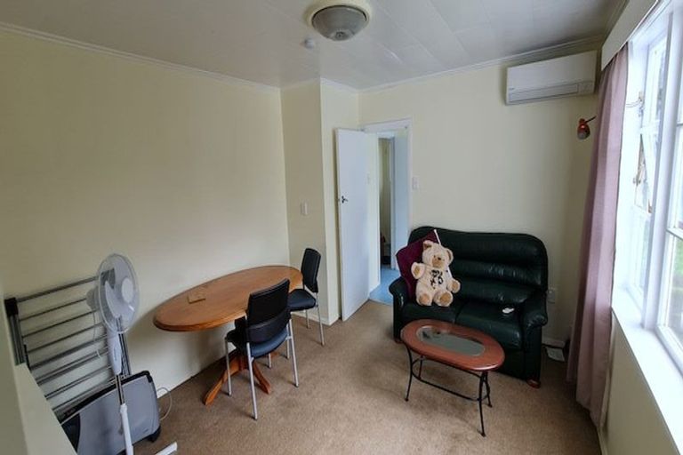 Photo of property in 6 Roxburgh Grove, Petone, Lower Hutt, 5012