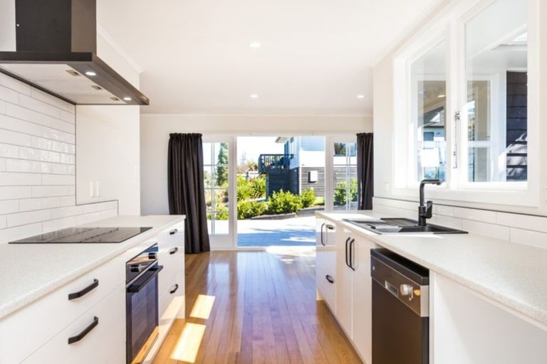 Photo of property in 1 Noble Street, Waiuku, 2123