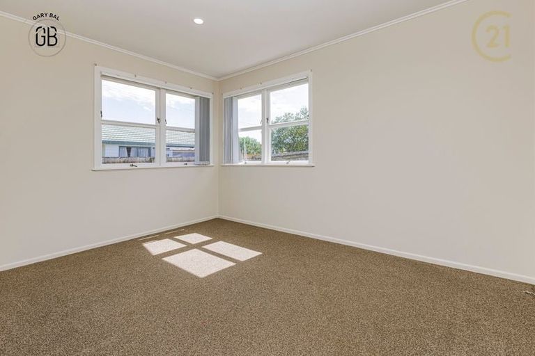 Photo of property in 6 Braeburn Place, Takanini, 2112