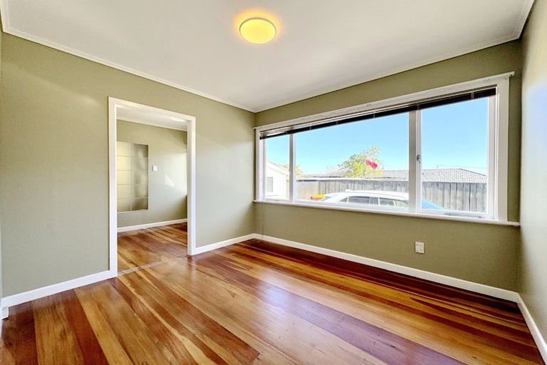 Photo of property in 101 Sunnyside Road, Sunnyvale, Auckland, 0612
