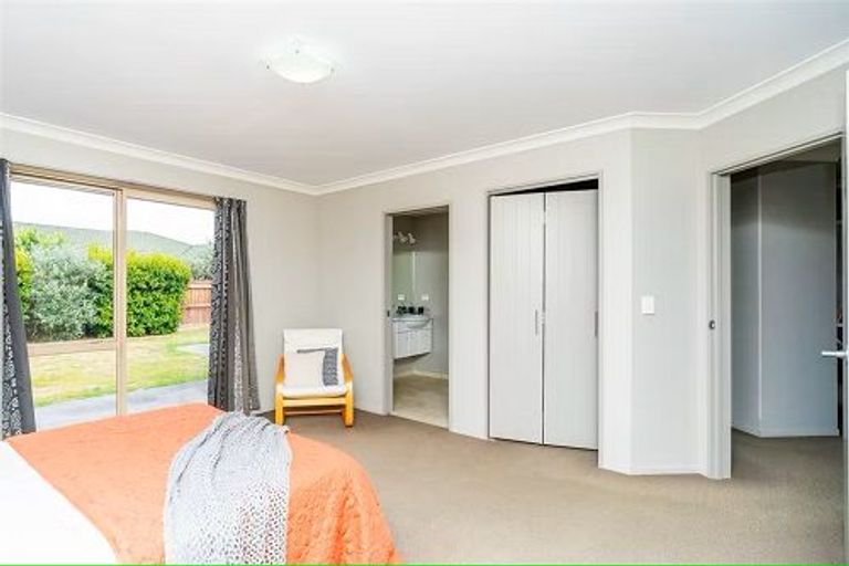 Photo of property in 10 Alderwick Place, Rototuna North, Hamilton, 3210