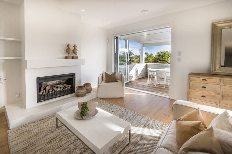 Photo of property in 7 Maleme Avenue, Belmont, Auckland, 0622