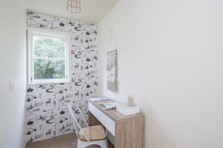 Photo of property in 51 Renown Road, Raumati South, Paraparaumu, 5032