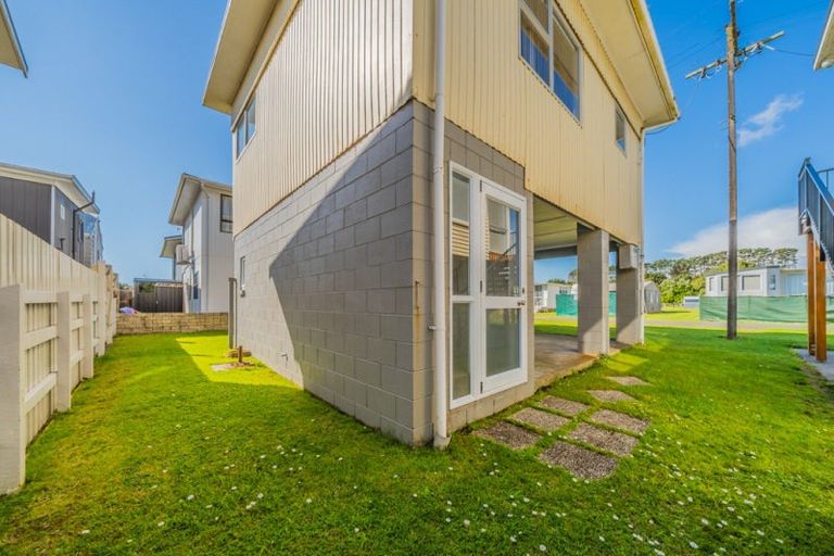 Photo of property in 121 Eighth Avenue, Urenui, 4377