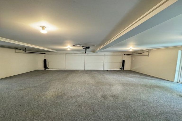 Photo of property in 1/80 Knights Road, Rothesay Bay, Auckland, 0630