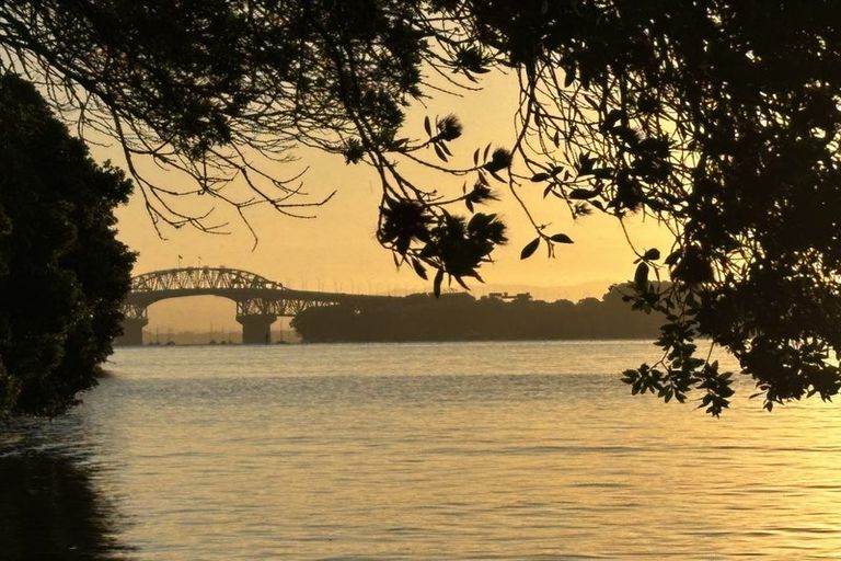 Photo of property in 15a Beresford Street, Bayswater, Auckland, 0622