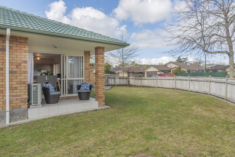 Photo of property in 14 Carisbrook Crescent, Papakura, 2110