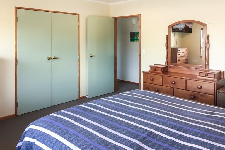 Photo of property in 22 Dover Road, St Andrews, Hamilton, 3200