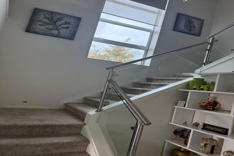 Photo of property in 1 Irongate Avenue, Ranui, Auckland, 0612