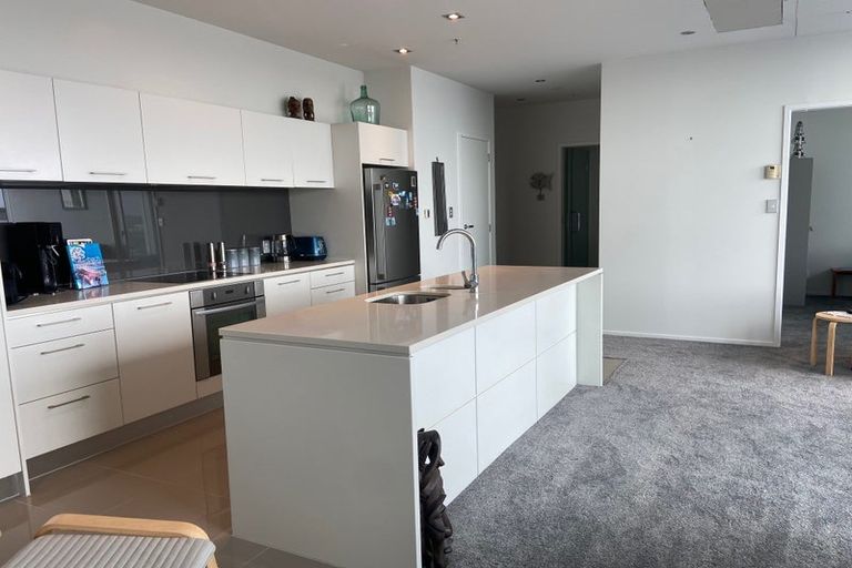 Photo of property in Sentinel Apartments, 1405/3 Northcroft Street, Takapuna, Auckland, 0622