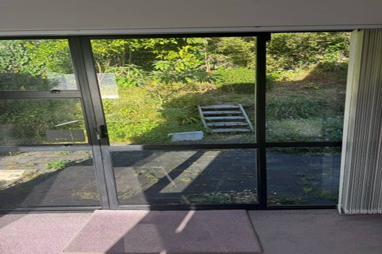 Photo of property in 2/7 Calypso Place, Rothesay Bay, Auckland, 0630