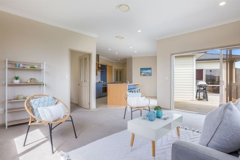 Photo of property in 20 Astronomer Place, Whitby, Porirua, 5024