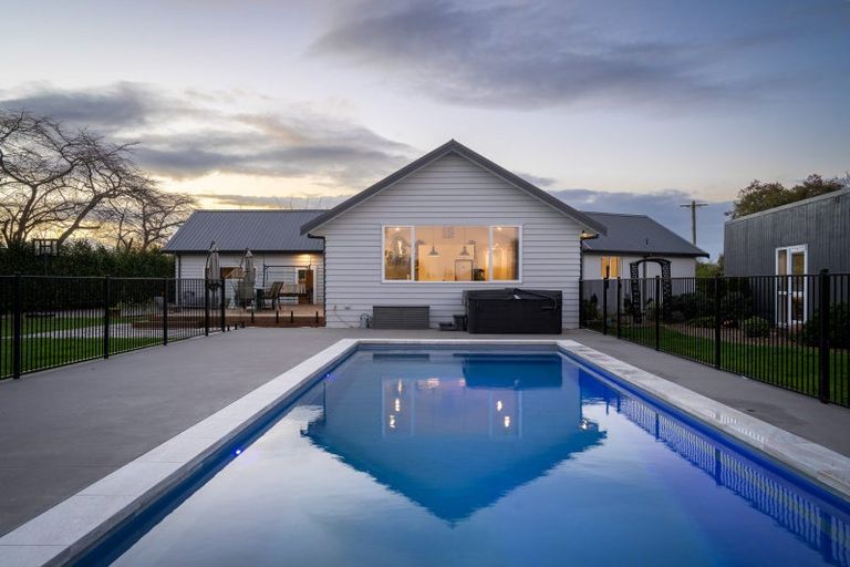 Photo of property in 186 Thornton Road, Cambridge, 3434