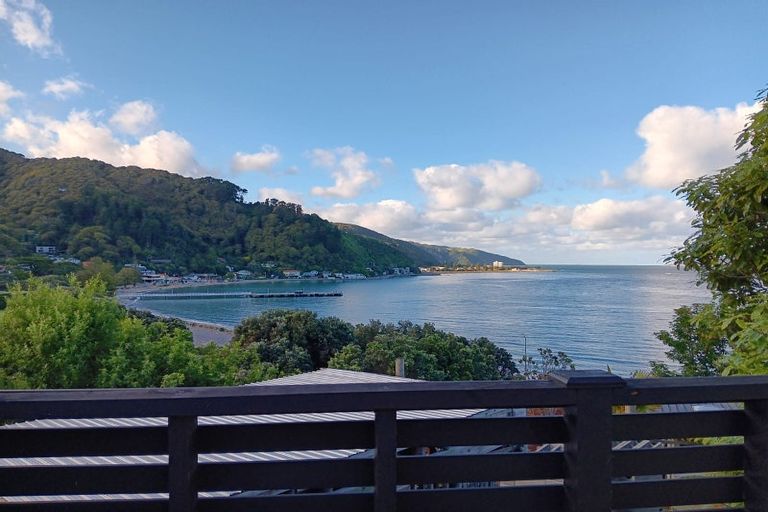 Photo of property in 11 Ferry Road, Days Bay, Lower Hutt, 5013