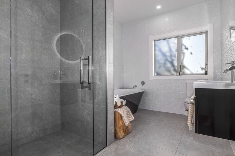 Photo of property in 37 Fairfield Road, Levin, 5510