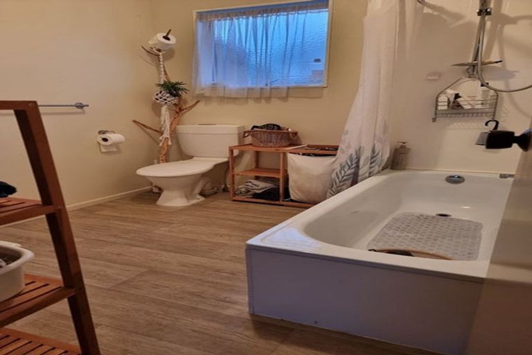 Photo of property in 38b Kaitemako Road, Welcome Bay, Tauranga, 3112