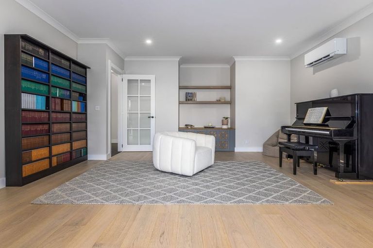 Photo of property in 37 Fairfield Road, Levin, 5510