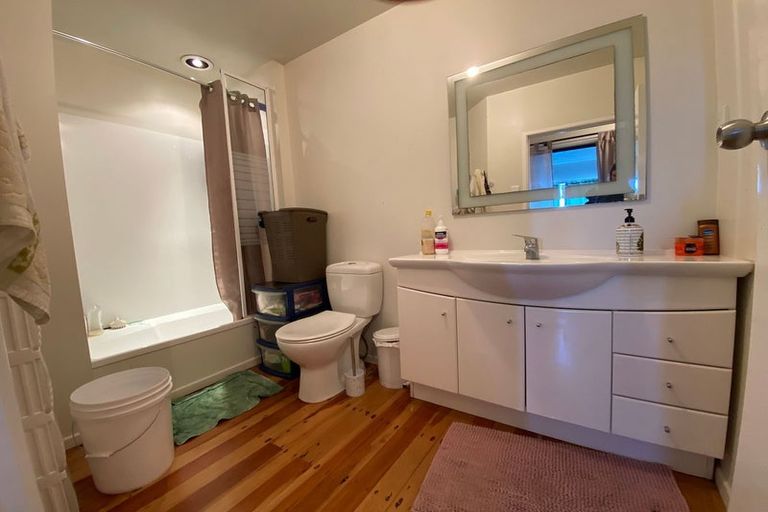 Photo of property in 52c Alfriston Road, Manurewa East, Auckland, 2102