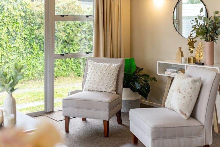 Photo of property in 2/6 Cluny Road, Plimmerton, Porirua, 5026