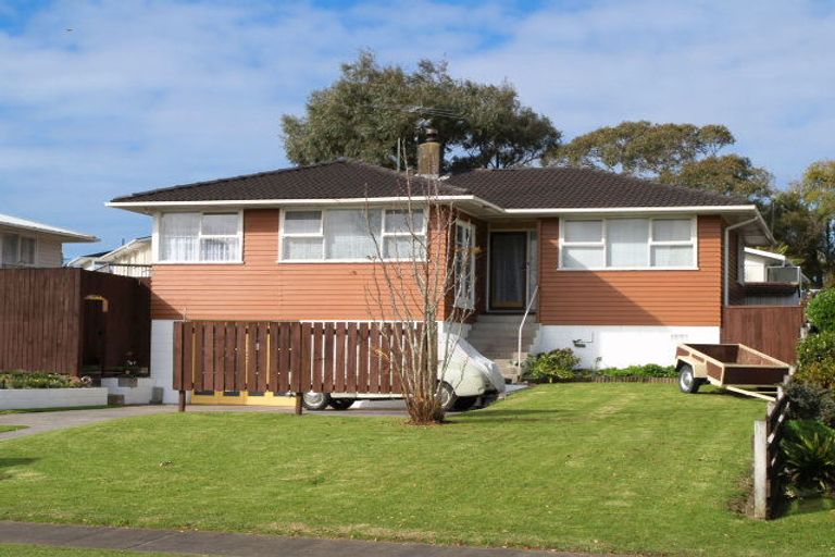 Photo of property in 5 Cramond Drive, Mangere East, Auckland, 2024