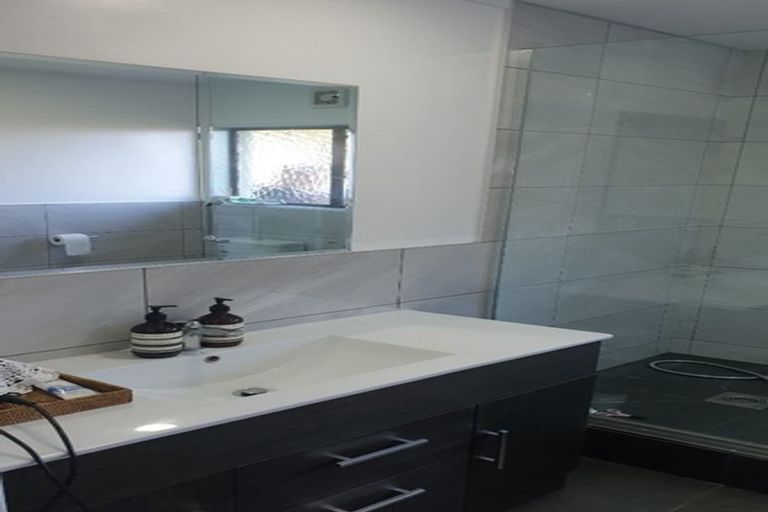 Photo of property in 95 Lonely Track Road, Fairview Heights, Auckland, 0632