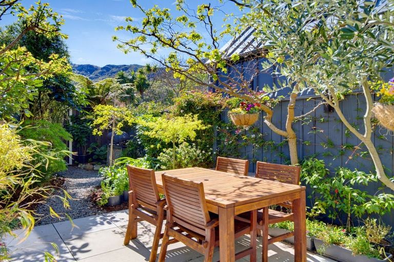 Photo of property in 10 Winchester Street, Lyttelton, 8082