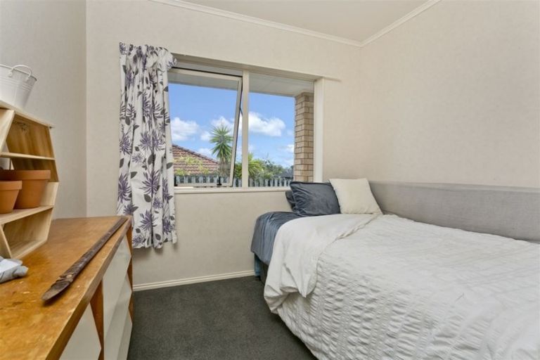 Photo of property in 37 Martin Jugum Lane, Ranui, Auckland, 0612