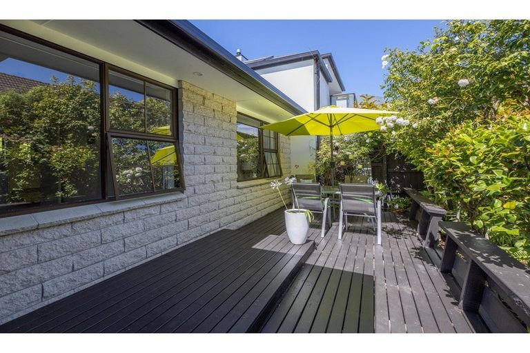 Photo of property in 1/439 Memorial Avenue, Burnside, Christchurch, 8053