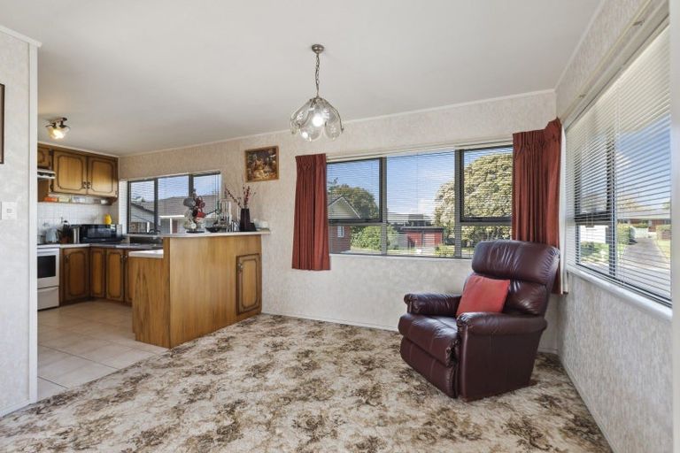 Photo of property in 2/18 Hanover Place, Pahurehure, Papakura, 2113