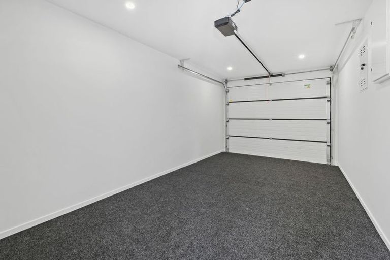 Photo of property in 2/12 William Street, Mangere East, Auckland, 2024