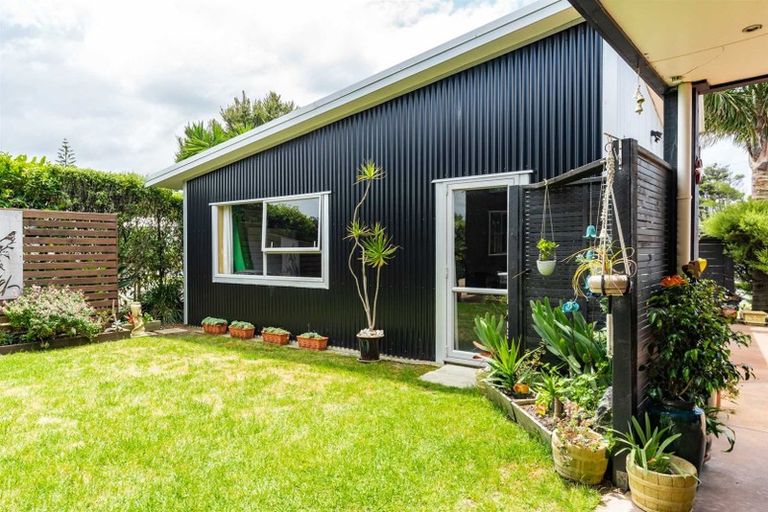 Photo of property in 12 Seabreeze Road, Mangawhai Heads, Mangawhai, 0505