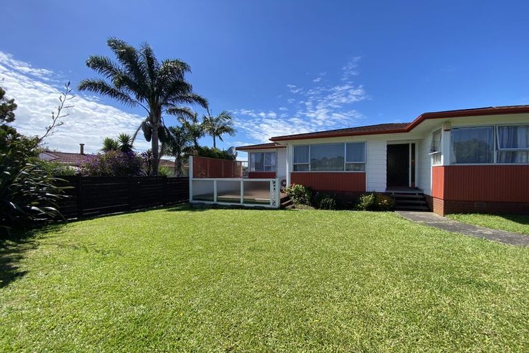 Photo of property in 60 Casuarina Road, Half Moon Bay, Auckland, 2012